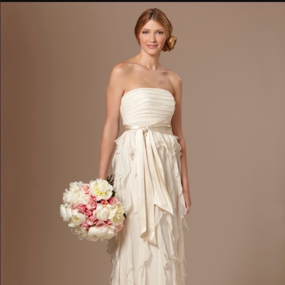 The Limited “Romantic” style wedding dress